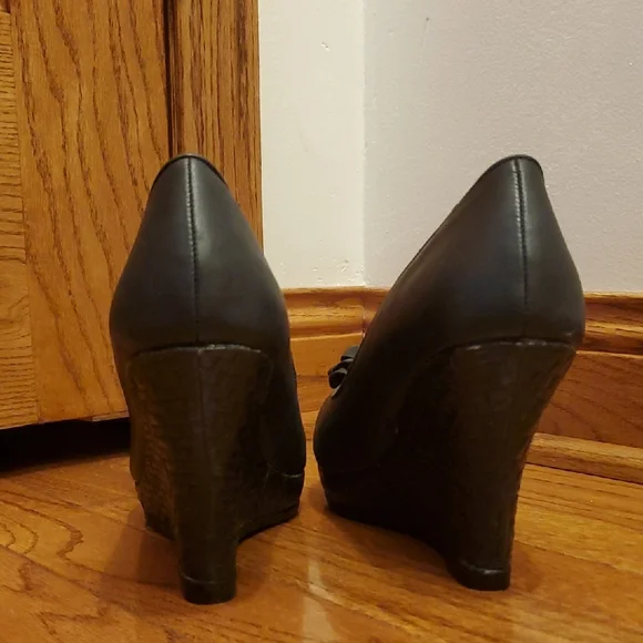Fergalicious Black Wedge Peep-Toe Shoes - Picture 5 of 15